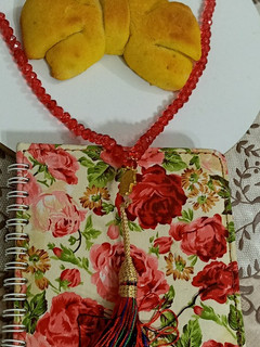 عکسی از دستور 🍫🥨🎀نان پاپیونی در کنار شکلات صبحانه🎀🥨🍫
