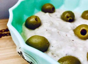 Una foto de PREPARACIÓN CREMOSA DE SALSA BLANCA Y QUESO CREMA SABOR GRUYÉRE 🍛🧀🍛🧀