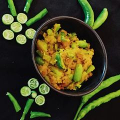 A picture of Ivy gourd besan curry(tindora marcha besan sambharo).