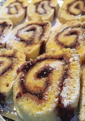 Piskótatekercs recept fotója