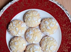 Una foto de Galletas craqueladas de limón 🍋