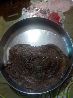 ராகி தோசை    பெரிய நெல்லிக்காய் சட்னி (Raagi dosai and periya nellikaai chutney recipe in tamil) செய்முறை முக்கிய புகைப்படம்