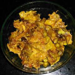 A picture of Cabbage green peas sabzi.