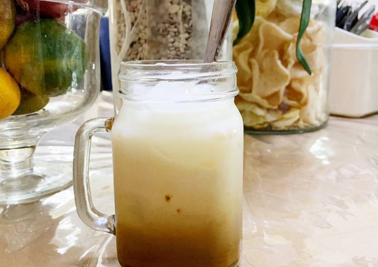 Langkah Mudah untuk Menyiapkan Es Kopi Susu Anti Gagal