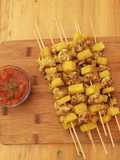 Brochette poulet ananas epice colombo et sauce sala
