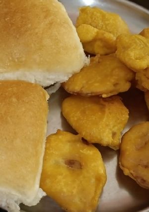 आलू के पकोड़े रेसिपी मुख्य फोटो