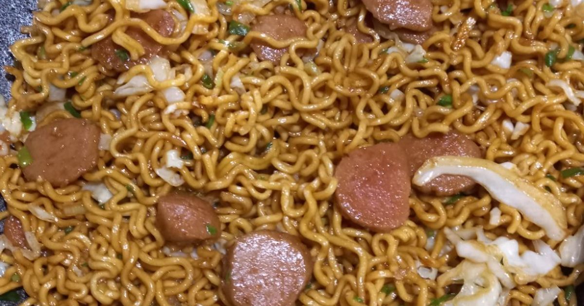 Mie goreng bakso (tidak pedas)