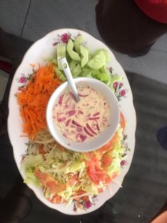 Una foto de Ensalada con lomo a la naranja