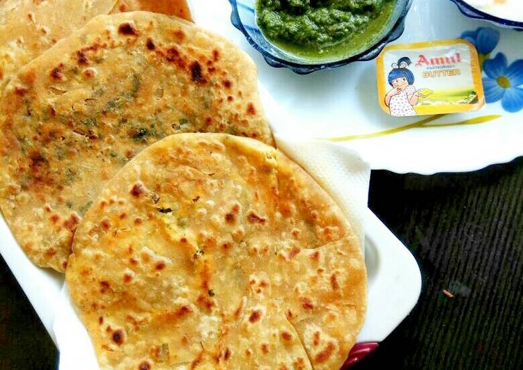 Recipe: Delicious Aloo pyaj paneer paratha