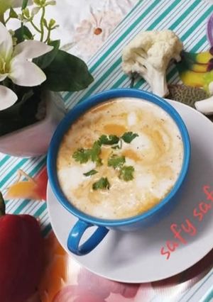 A picture of Roasted Cauliflower and Red Pepper Soup.
