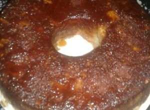 Una foto de Budín de pan sencillo 😊😊
