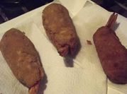 Una foto de langostinos con coco