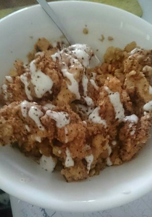 A picture of Lemon pepper chicken with lime-aioli sauce.
