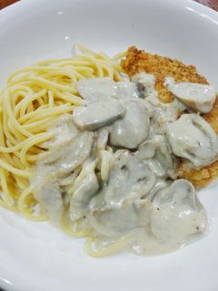 รูปของ สปาเก็ตตี้ไก่ทอดครีมซอส