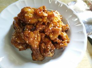 รูปของ ปีกไก่น้ำแดง