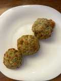Bolas de brócoli rellena de queso feta en airfryer