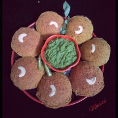 A picture of Beetroot Coconut Idli.