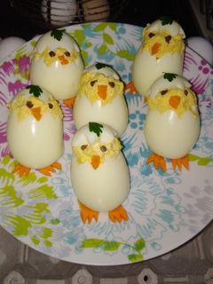 Una foto de Pollitos de huevo duro