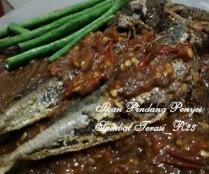 Fresh, Menyajikan Ikan Pindang Penyet Sambal Terasi #BikinRamadhanBerkesan Enak Sempurna