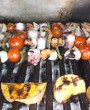 Pinchos de pulpo y gambas a las brasas