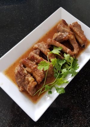 Hình của món Sườn non sốt mật ong.