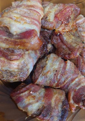Baconbe tekert szűcspecsenye recept fotója