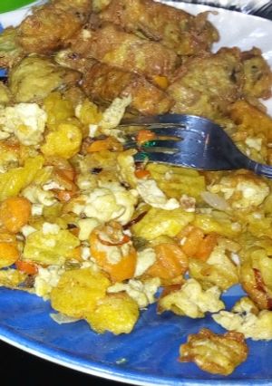 A picture of Irish n egg.