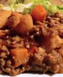 Guiso de carne molida, papas y zanahorias