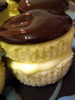 A picture of Boston Cream Pie Cupcakes.