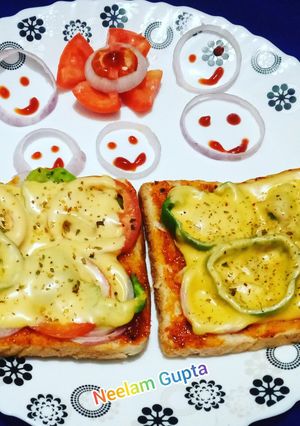 ब्रेड पिज़्ज़ा (Bread pizza recipe in hindi) रेसिपी मुख्य फोटो