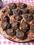Halloween Eyeballs in Worms (spaghetti & meatballs)