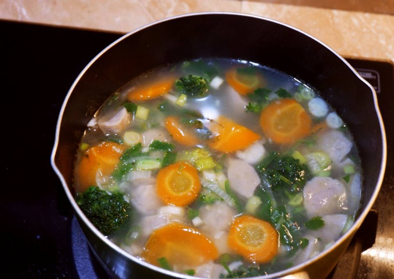 Sop wortel brokoli bakso