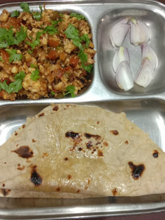 पनीर भुरज़ी (paneer bhurji recipe in marathi) रेसिपी चे मुख्य फोटो