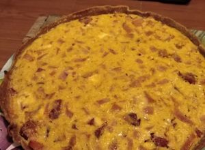 Una foto de Tarta fiambres queso y choclo
