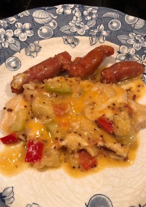 Foto principal de Pechuga de pollo con salchichas y mostaza