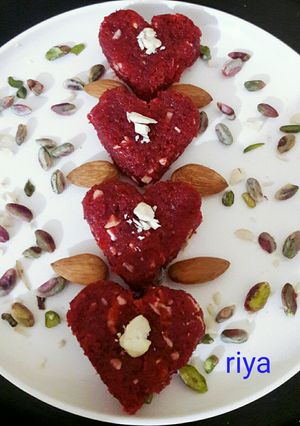 A picture of Beetroot coconut burfi.