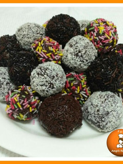 Foto principal de Trufas de chocolate y coco