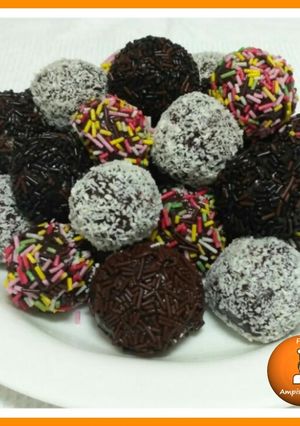 Una foto de Trufas de chocolate y coco