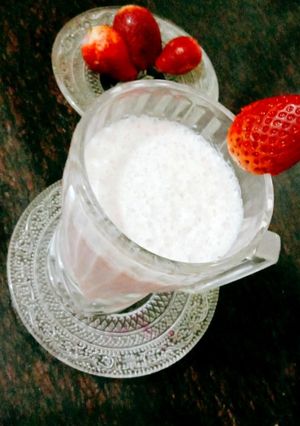 A picture of Strawberry Shake.