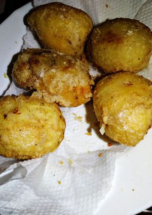 A picture of Deep fried jacket potatoes.