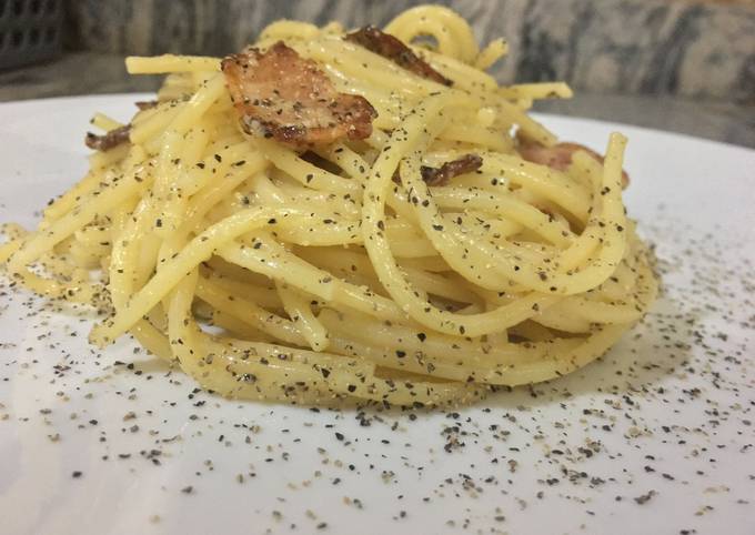 Simplest Pasta Carbonara