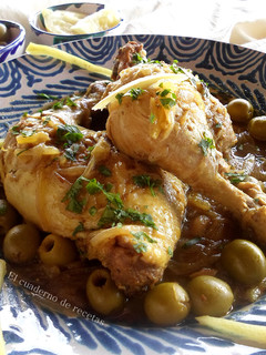 Una foto de Pollo con Limón Encurtido & Aceitunas