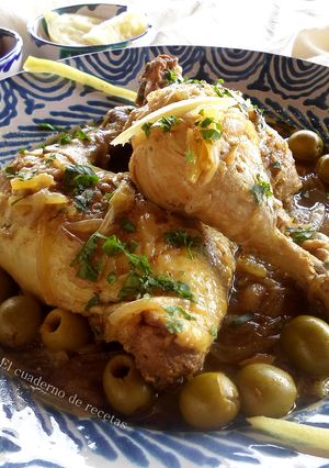 Una foto de Pollo con Limón Encurtido & Aceitunas