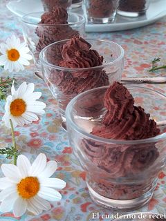 Una foto de Mousse de chocolate & agua