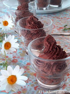 Una foto de Mousse de chocolate & agua