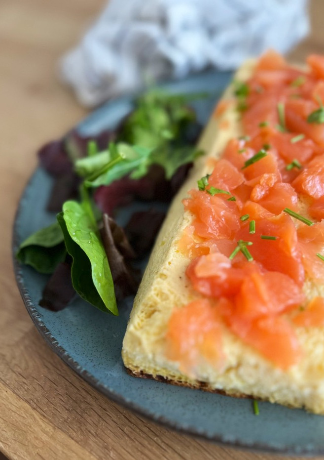 Una foto de Pastel de puerros con salmón ahumado en el microondas
