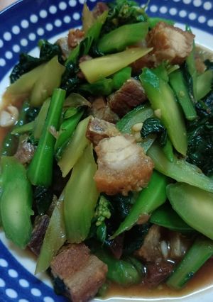 รูปของ คะน้าหมูกรอบ