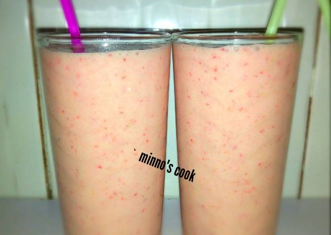 Simple Way to Make Super Quick Homemade Strawberry smoothie