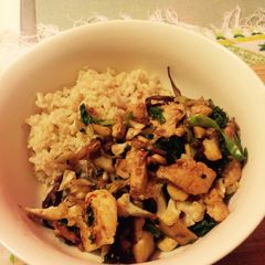 A picture of Cashew Cauliflower Stir Fry.