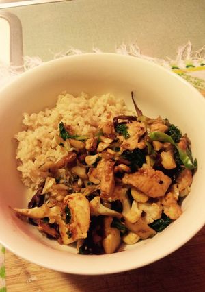 A picture of Cashew Cauliflower Stir Fry.